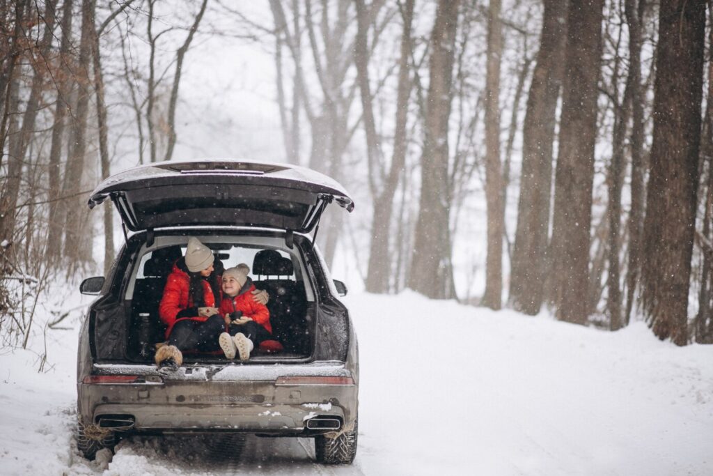 Road trip en hiver : itinéraires magiques pour les fêtes de fin d’année