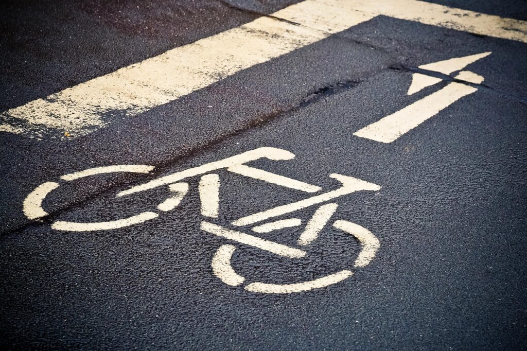 découvrez nos solutions professionnelles de marquage routier pour une signalisation claire et durable, garantissant sécurité et organisation sur toutes les routes.